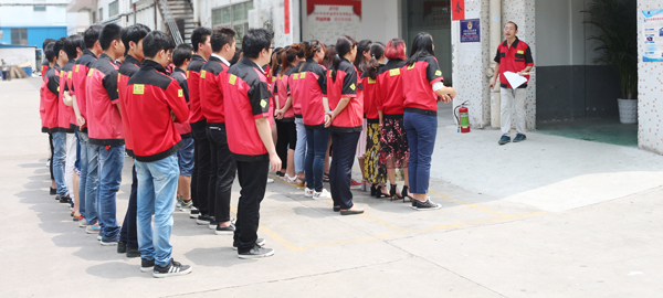 歐恩照明 組織全體員工進(jìn)行消防安全演習(xí) 深入貫徹落實(shí)“一暢兩會”